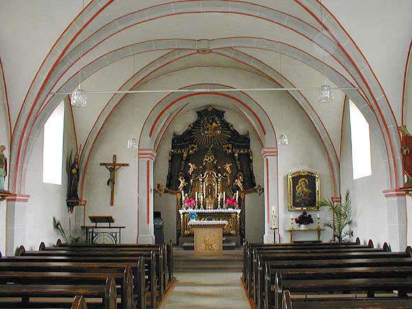 Innenansicht der Kirche in Schankweiler
