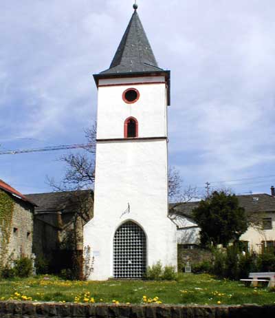 Der Chorturm der alten Kirche in Irrel