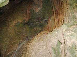 Tropfsteinhöhle bei der Huwelslay